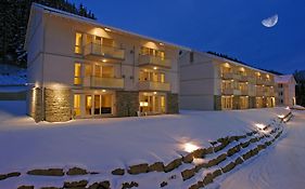 Nermo Hotel & Apartments